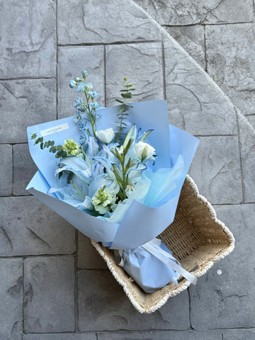 Florist Choice White Blue